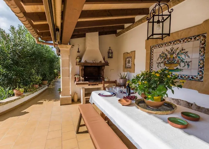 Marinara By Vintage Travel